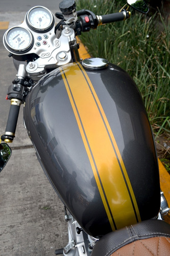 Imagen 2 de 15 de Flamante Triumph Thruxton 900 Emplacada Muy Llamativa