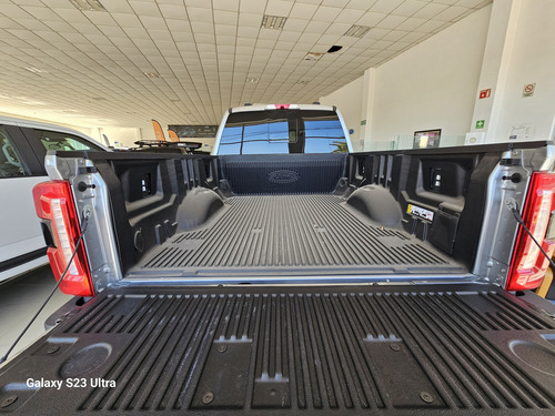 F-250 Xlt,diesel 6.7 L V8,ta