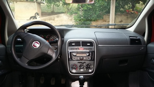 Imagem 3 de 7 de Fiat Punto 2011 1.6 16v Essence Flex 5p