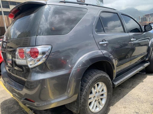 Imagen 3 de 6 de Toyota Fortuner