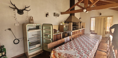 Venta En Block, Casa De 5 Ambiente + Galpón De Loza