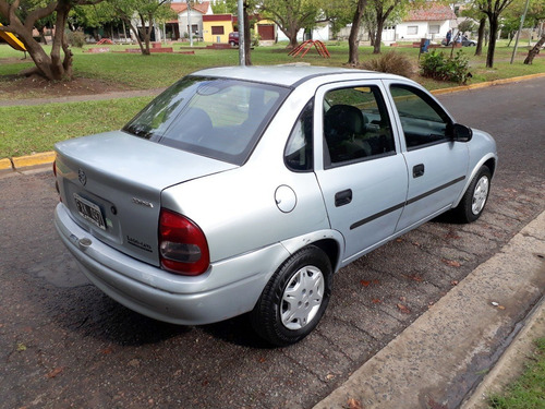 Chevrolet Corsa 4 Puertas Full