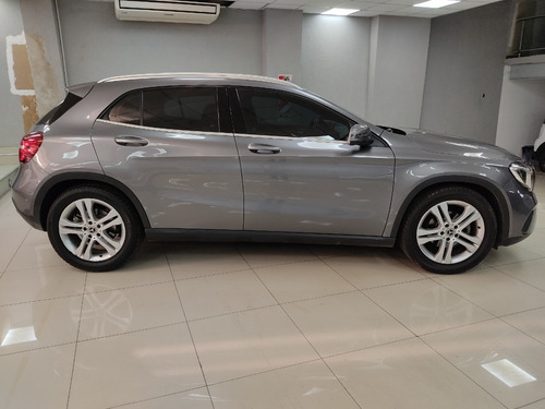 Imagen 8 de 15 de Mercedes Benz Gla 200 Urban 2017