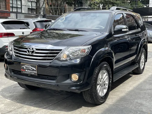 Toyota Fortuner 2.7L AT 2700CC 4X2