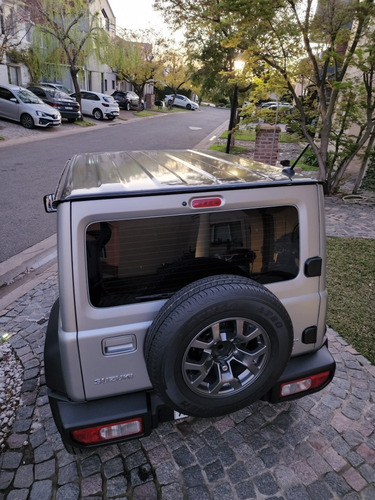 Imagen 5 de 8 de Suzuki Jimny 1.5 Manual 4x4