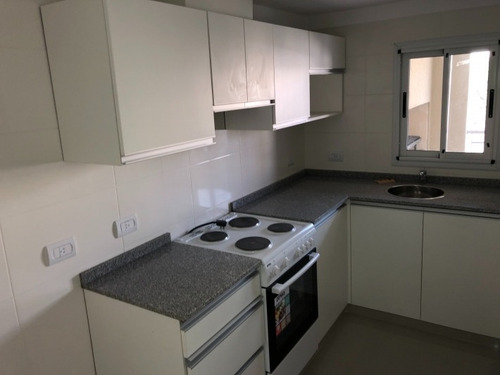 Imagen 3 de 10 de Departamento En Venta En Ramos Mejia