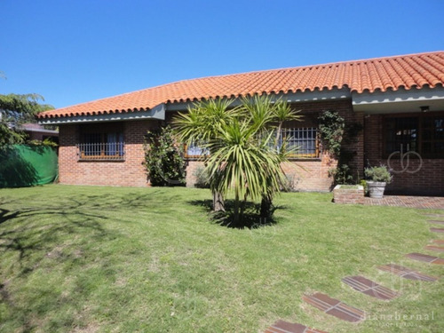 Imagen 23 de 30 de Punta Del Este, Chalet Con Gran Capacidad.
