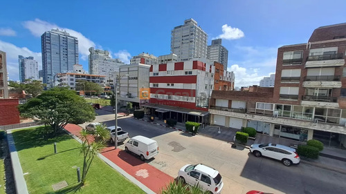 Apartamento En Venta - Punta Del Este - Ref. 5883