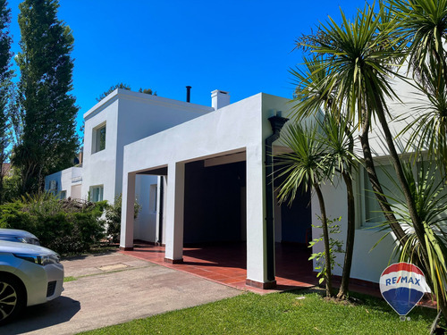 Venta Casa 6 Ambientes Barrio El Lauquen Canning