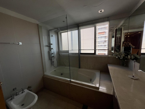Torre Forum, Alquiler Departamento De 4 Ambientes, 3 Suites, 2 Cocheras, En Palermo