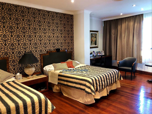Venta Casa 6 Dormitorios En Suite Servicio
