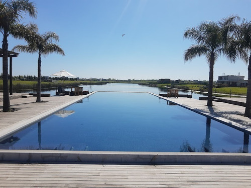 Imagen 7 de 14 de Hermoso Lote Al Rio En El Naudir