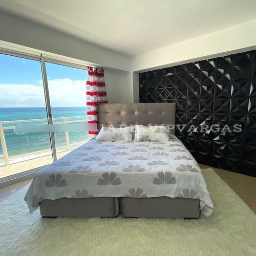 Se Vende Apartamento Caribe En La Estado La Guaira Ref 003 - 182