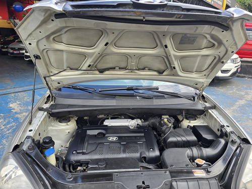 Hyundai Tucson 2.0 MPFI GLS 16V 143CV 2WD GASOLINA 4P AUTOMÁTICO