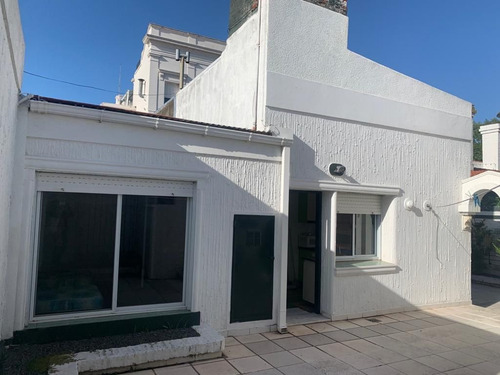 Imagen 14 de 18 de Venta En Pleno Casco Urbano De Chascomus, 7 Amb