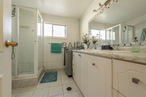 Casa En Venta De 5 Dormitorios (cercana A Jumbo Montemar)