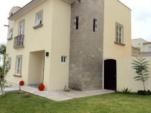 Imagen 2 de 12 de Hermosa Residencia Estilo Europeo En Fraccionamiento Privado