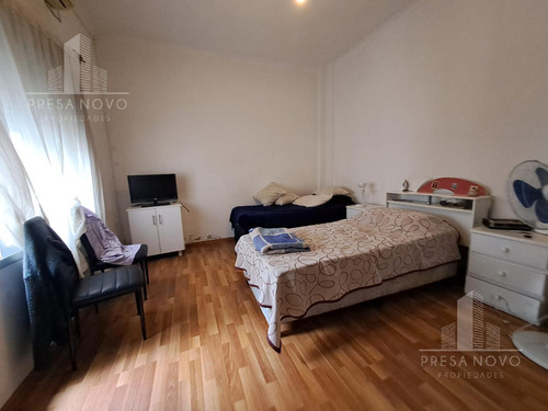 Apartamento En Venta En El Centro Con Patio Exclusivo