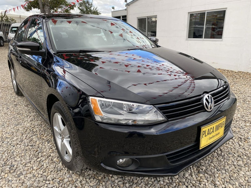 Volkswagen Jetta Trendline Sd At 2012 2500cc