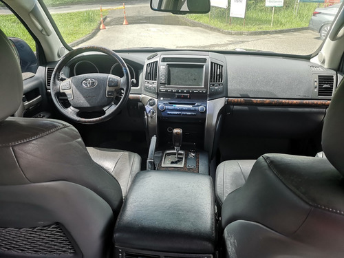 Imagen 8 de 9 de Toyota Land Cruiser Lc200 Gasolina Blindaje 2 Plus 2008