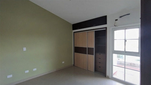 Imagen 8 de 14 de Re/max 2mil Vende Cómodo Y Atractivo Townhouse En Urb. Brisas De San Miguel - Isla De Margarita