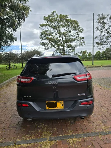Jeep Cherokee 3.2 Longitude