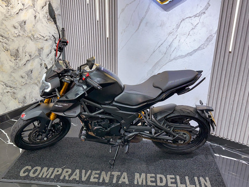 Victory Venom 250