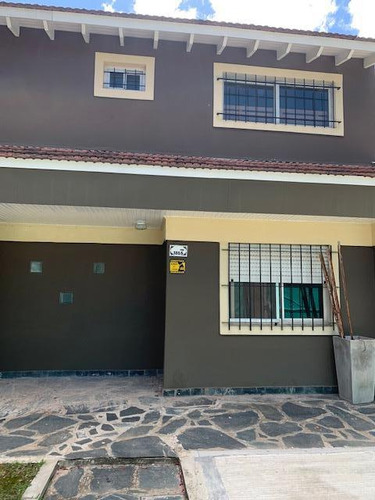 Excelente Oportunidad 2 Duplex A La Venta En Barrio El Rocio Calle Santo Domingo