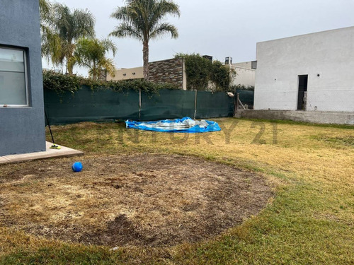 Casa En Venta Barrio Las Cortaderas Country 1