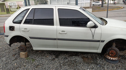 Imagem 3 de 5 de (12) Sucata Gol G3 1.0 2001 (retirada Peças)