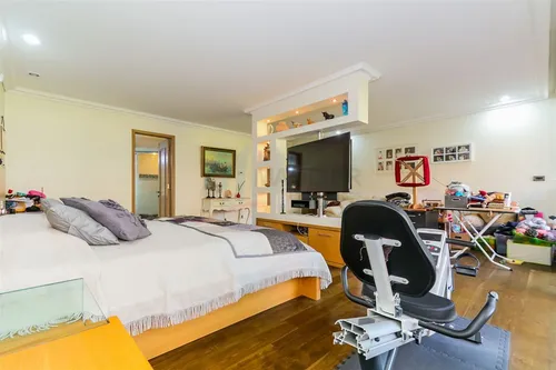 Departamento En Arriendo De 6 Dorm. En Las Condes