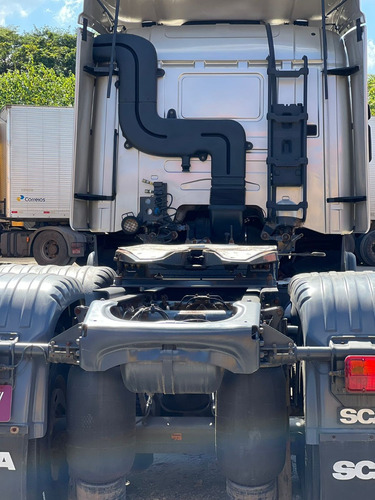 Imagem 10 de 25 de Scania R440 - 2013/13 - 6x2 - 2553