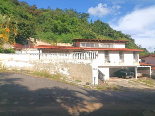 Casa Venta En Prados Del Este, Estilo Colonial