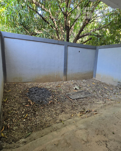 Venta De Tonwhouse Con Financiamiento Urb Castana House 14js