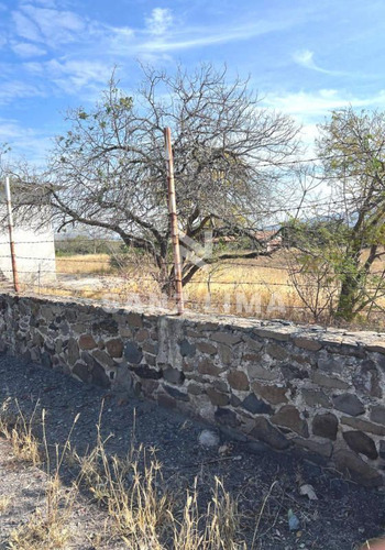Las Huertas: Terrenos Con Magnifica Ubicacion A Pie De Camino.