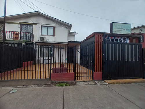 Casa Con Local Comercial Independiente En Avenida 4 Poniente
