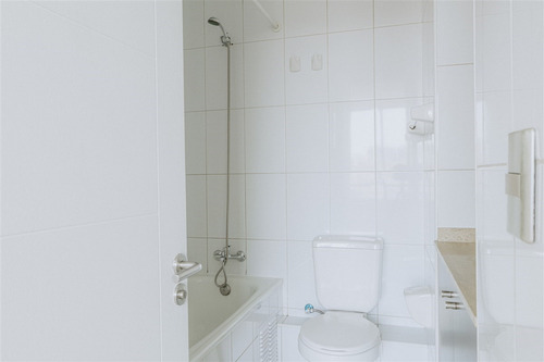 Departamento En Arriendo De 1 Dorm. En Santiago Lira 140