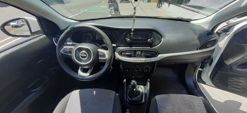 Imagen 9 de 15 de Dodge Neon 2017 1.4 Se Mt