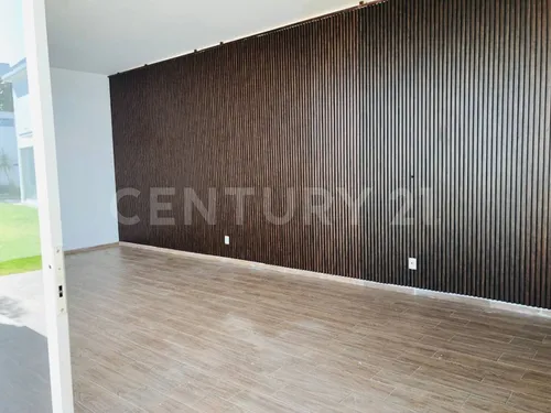 Casa En Venta, En El Palomar, Tlajomulco De Zuñiga, Jalisco.