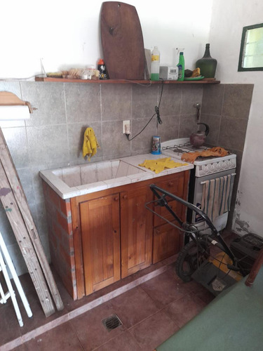Vendo Chalet Sobre 2 Lotes En Barrio Colinas Verdes - Amplio Parque - Piscina - Quincho
