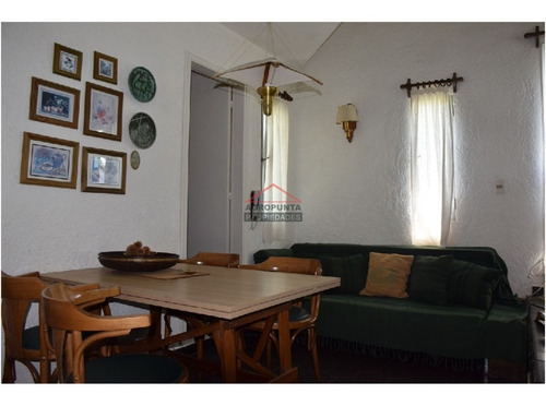 Casa En Pinares, 2 Dormitorios *- Ref: 3967