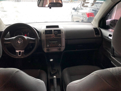 Imagem 7 de 10 de Volkswagen Polo Sedan 2.0 Mi Comfortline 8v Flex 4p Manual