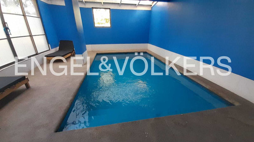 Venta De Moderno Departamento Con Excelente Ubicación