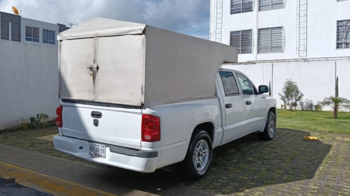Dodge Dakota Crew cab 4x2 3.7L T/A
