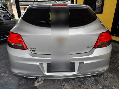 Imagem 5 de 11 de Chevrolet Onix Hatch Joy 1.0 8v Flex 5p Mec.