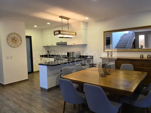 Casa En Renta En Altozano, Con 4 Recámaras, 4 Baños Y Fire Pit