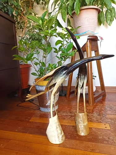 Arte Africano Pájaros De Cuerno Tallado