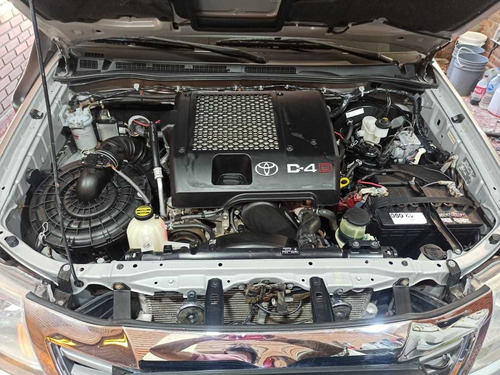 Toyota Hilux 3.0 Cd Srv Cuero 171cv 4x4 - E4 2015