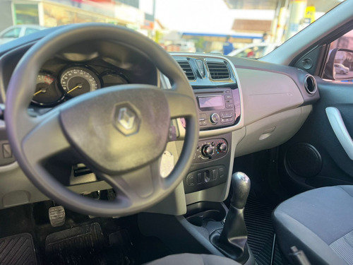 Renault Logan 1.6 Expression Hi-power 4p