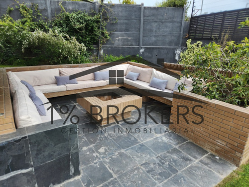 Increible Casa En Exclusivo Condominio De Lo Barnechea